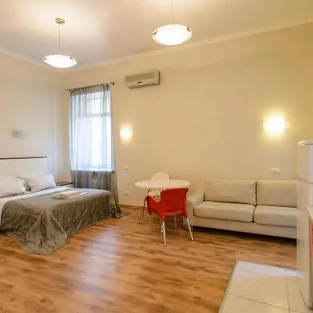 W Centrum Krakowa Jozefa Sarego 22 *